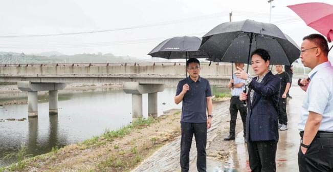 海陽市領導開展社區&ldquo;雙報到&rdquo;和巡河、防汛調研